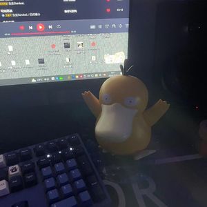 老阿姨露沟色图
