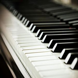 老阿姨露沟色图
