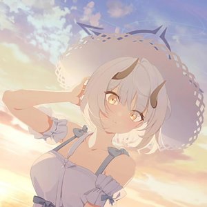 老阿姨露沟色图
